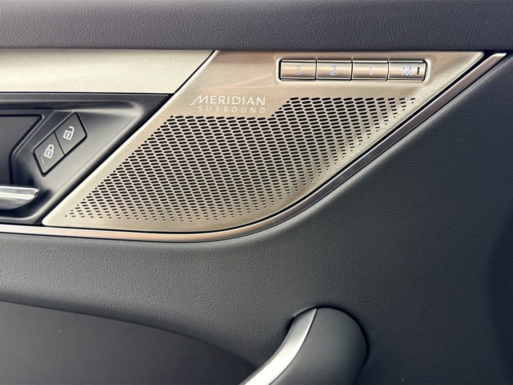 New 2026 Jaguar F-PACE R-Dynamic S AWD/4WD image 23