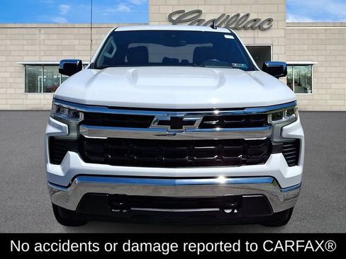 Used 2022 Chevrolet Silverado 1500 LT AWD/4WD image 3