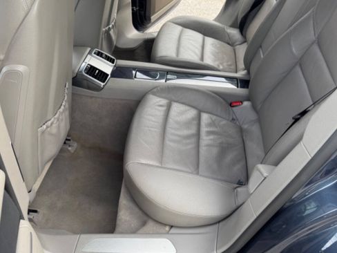Used 2011 Porsche Panamera RWD image 16