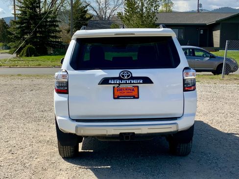 Used 2024 Toyota 4Runner TRD Off-Road AWD/4WD image 4