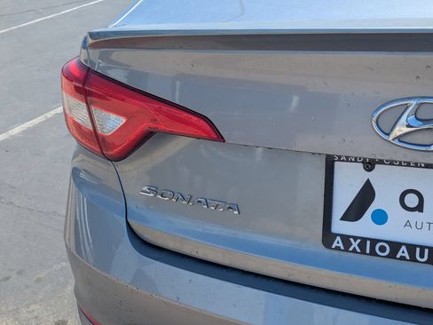 Used 2015 Hyundai Sonata SE w/ Option Group 09 FWD image 5