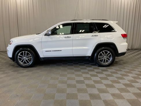 Used 2017 Jeep Grand Cherokee Limited AWD/4WD image 14