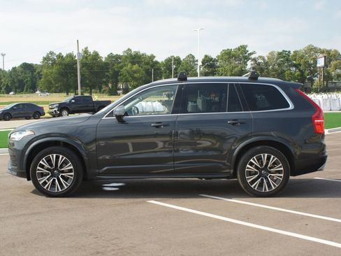 Used 2021 Volvo XC90 T6 Momentum w/ Advanced Package image 16