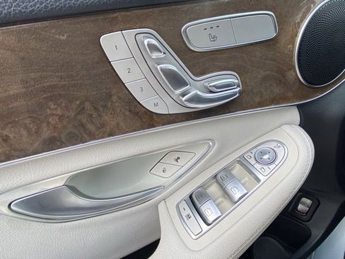 Used 2016 Mercedes-Benz C 300 4MATIC Sedan image 17