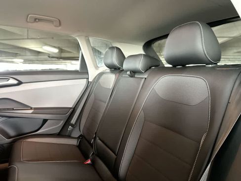 Certified 2023 Volkswagen Taos SE FWD image 22