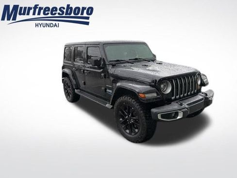 Used 2021 Jeep Wrangler Unlimited Sahara w/ Cold Weather Group AWD/4WD image 3