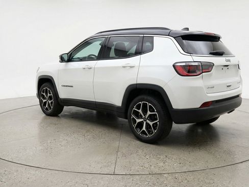 Used 2025 Jeep Compass Limited image 6