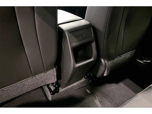 New 2026 Chevrolet Trax LT w/ LT Convenience Package FWD image 24