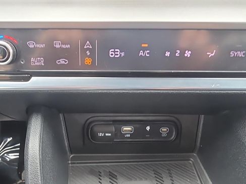 Certified 2023 Kia Sportage EX FWD image 19
