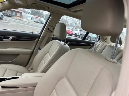 Used 2014 Mercedes-Benz C 300 4MATIC Sedan image 12