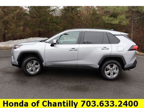 Used 2025 Toyota RAV4 XLE image 4