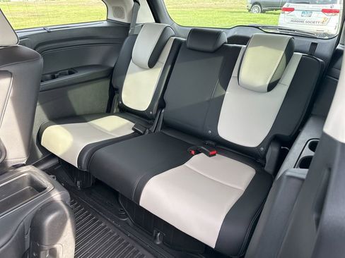 Used 2025 Honda Odyssey Elite image 14
