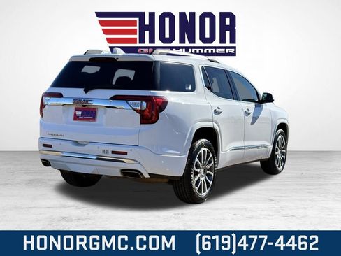 Used 2023 GMC Acadia Denali image 3