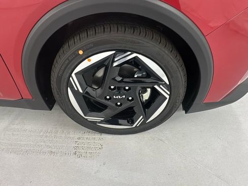 New 2025 Kia K4 EX image 9