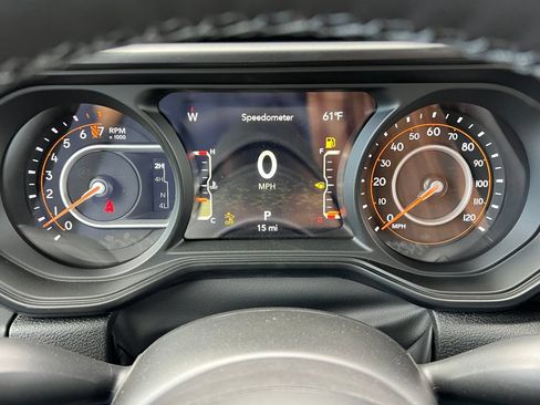 New 2026 Jeep Gladiator Mojave w/ Technology Group AWD/4WD image 25