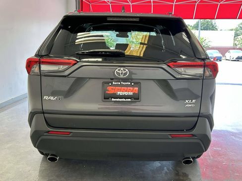 Used 2025 Toyota RAV4 XLE AWD/4WD image 4