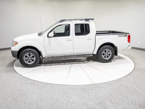 Used 2017 Nissan Frontier PRO-4X w/ Pro-4x Luxury Package AWD/4WD image 34