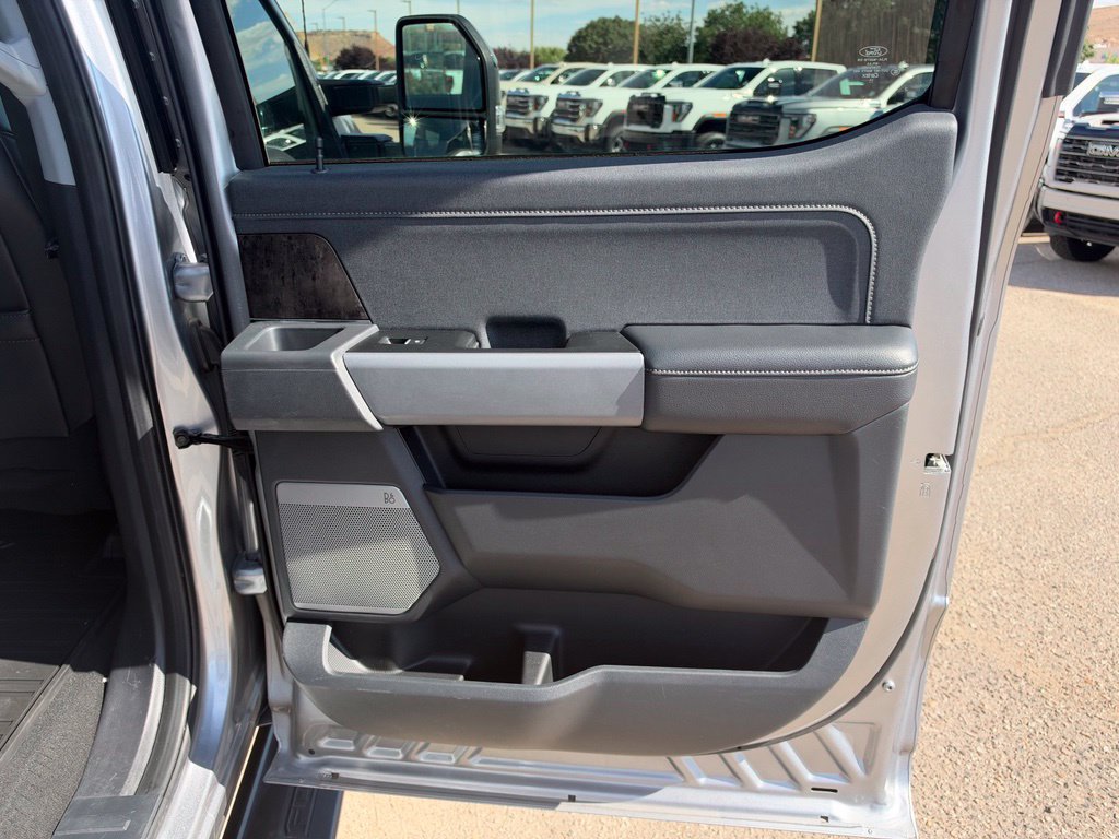 Used 2024 Ford F250 Lariat w/ Sport Appearance Package AWD/4WD image 17
