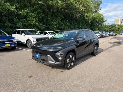 Used 2024 Hyundai Kona SEL AWD/4WD image 4