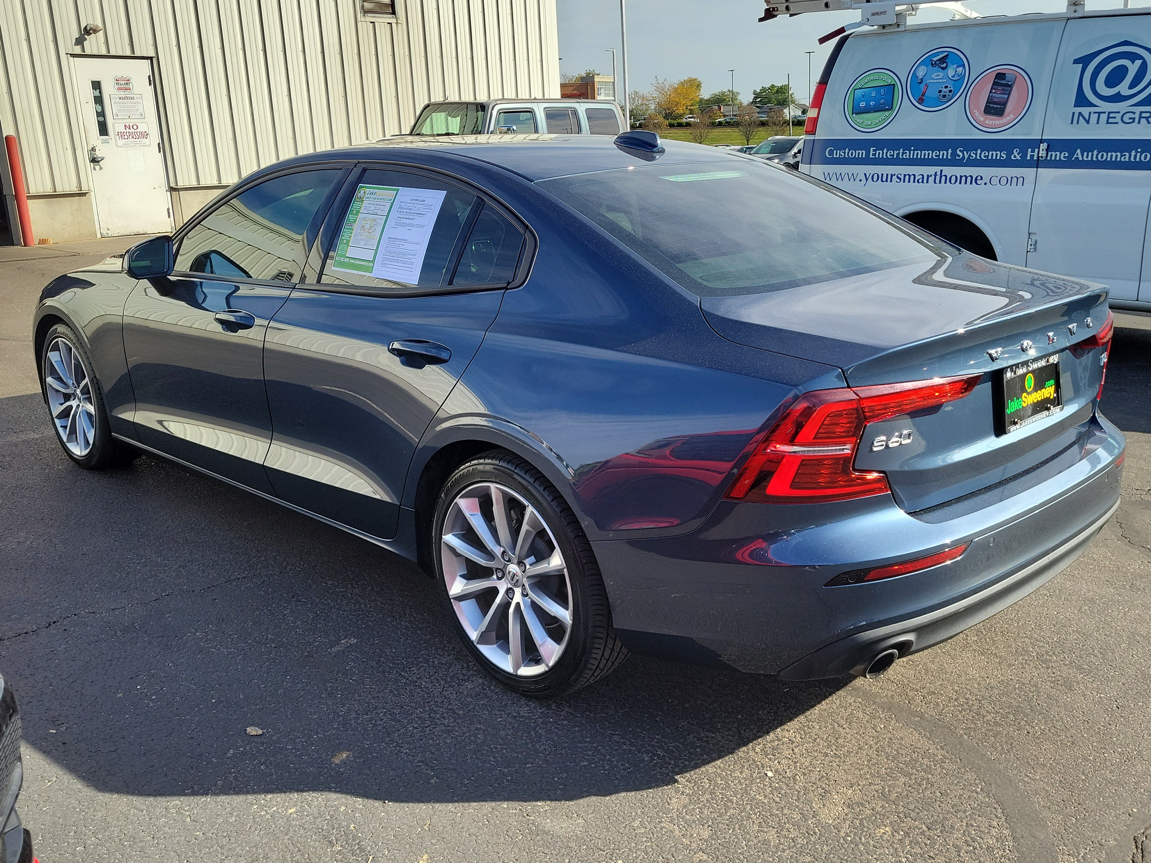 Used 2019 Volvo S60 T5 Momentum w/ Premium Package FWD image 3