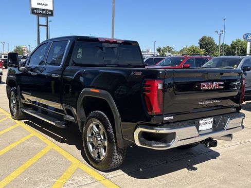 Used 2025 GMC Sierra 2500 SLT w/ SLT Premium Package AWD/4WD image 9