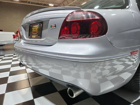 Used 2005 Jaguar S-TYPE R RWD image 27