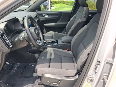 Used 2023 Volvo XC40 Recharge Plus w/ Protection Package Premier AWD/4WD image 14