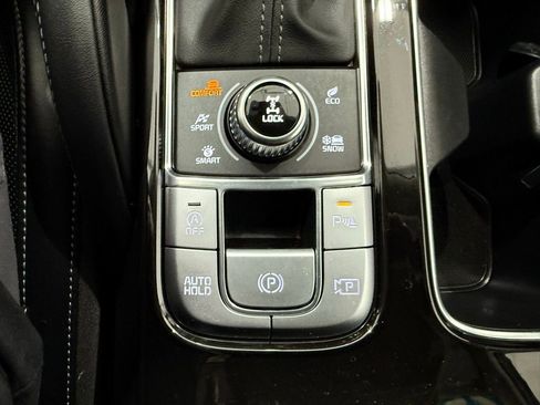 Used 2025 Kia Telluride SX Prestige image 40