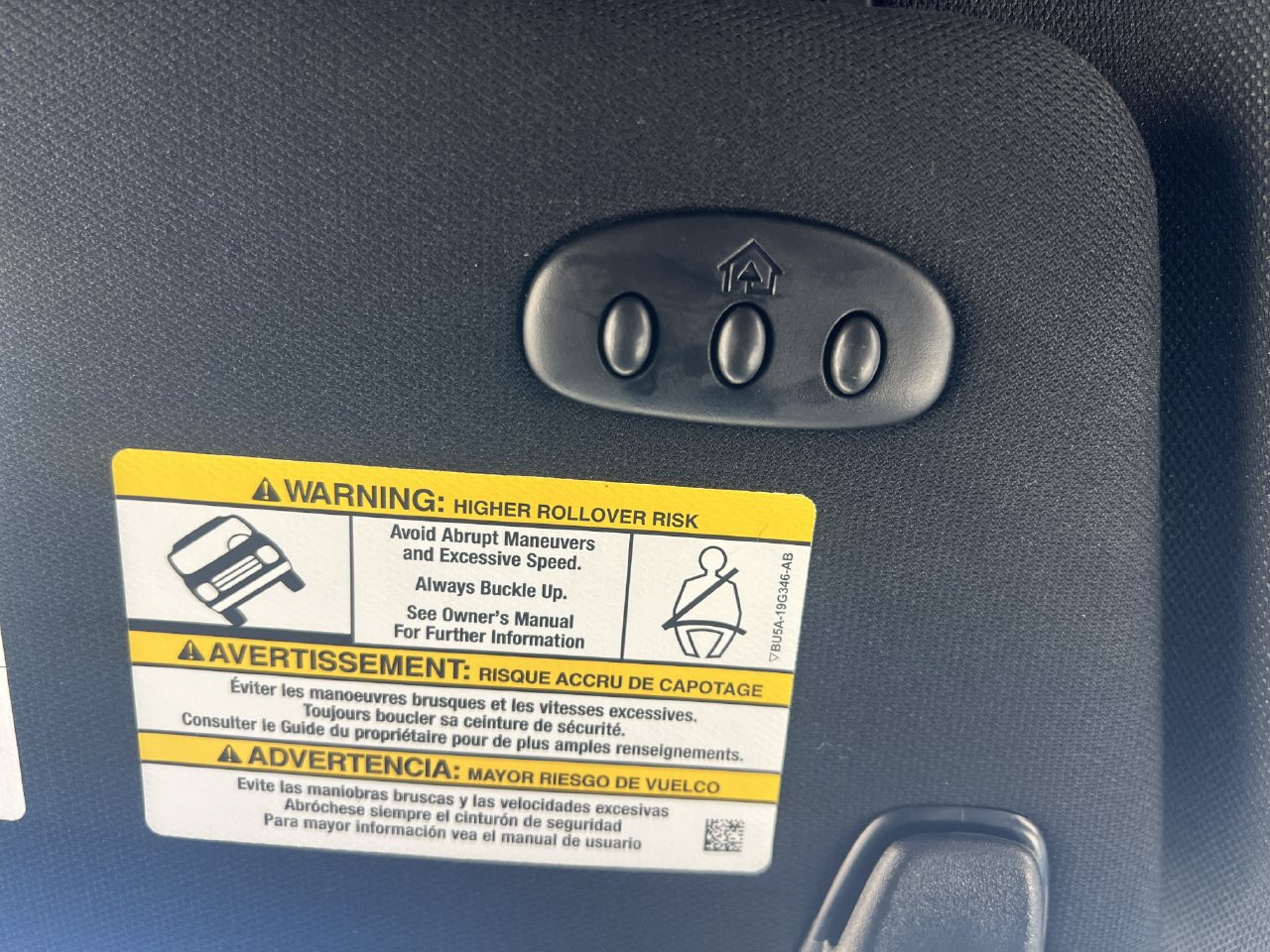 Used 2018 Ford Explorer XLT w/ Equipment Group 202A AWD/4WD image 16