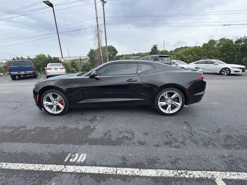 Used 2023 Chevrolet Camaro LT w/ Technology Package RWD image 6