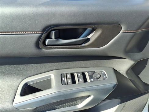 Used 2024 Nissan Pathfinder Rock Creek image 13