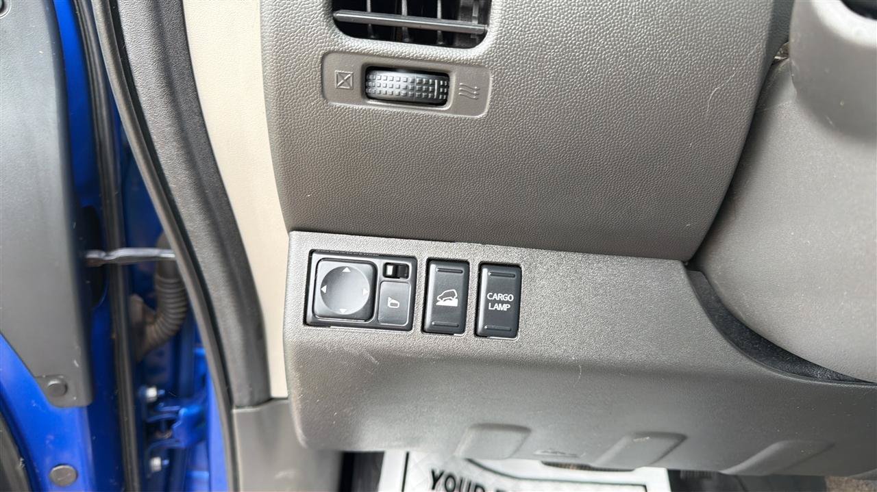 Used 2013 Nissan Frontier PRO-4X AWD/4WD image 26