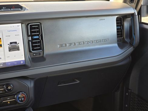 Used 2024 Ford Bronco Black Diamond image 27