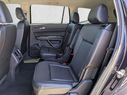 Used 2019 Volkswagen Atlas SE w/ Towing Package FWD image 18