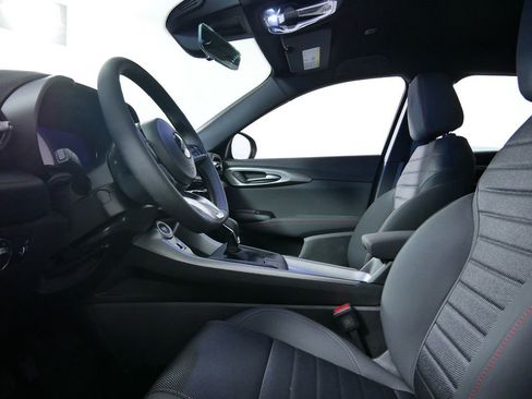 Used 2024 Dodge Hornet GT w/ GT Blacktop Package image 33