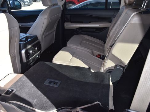 Used 2024 Ford Expedition Max Limited image 11