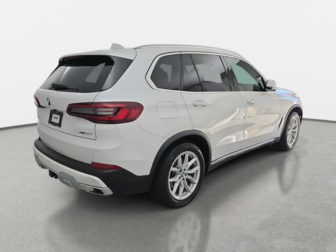 Used 2023 BMW X5 xDrive40i w/ Premium Package image 5