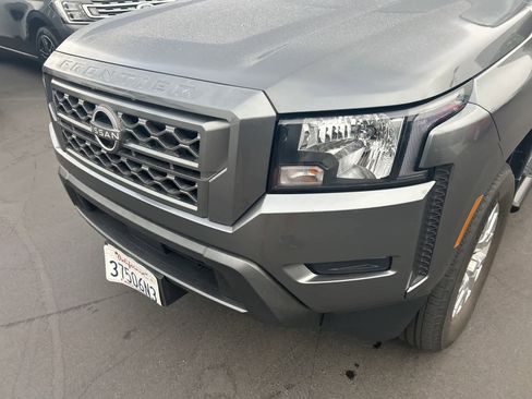 Used 2022 Nissan Frontier SV w/ Technology Package image 10