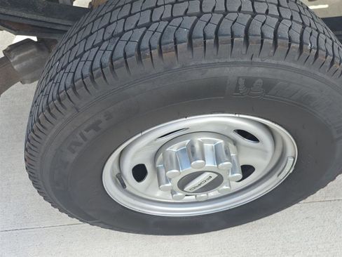 Used 2025 Ford F250 XL w/ FX4 Off-Road Package image 12