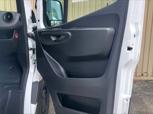 New 2025 Mercedes-Benz Sprinter 2500 image 10