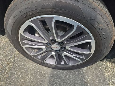 Used 2020 GMC Acadia AT4 w/ Driver Alert Package II AWD/4WD image 13