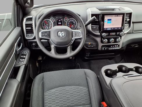 New 2026 RAM 3500 Big Horn AWD/4WD image 4