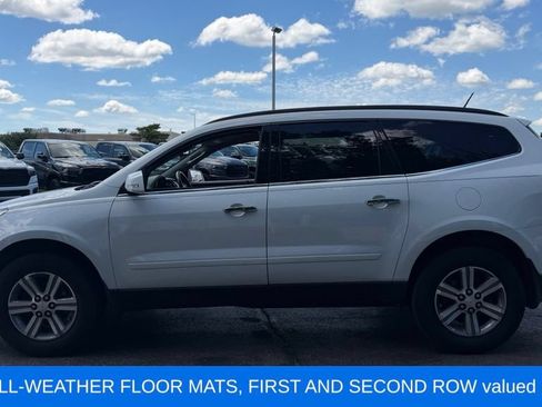 Used 2017 Chevrolet Traverse LT FWD image 5