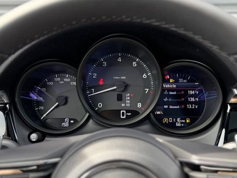 New 2026 Porsche Macan image 24