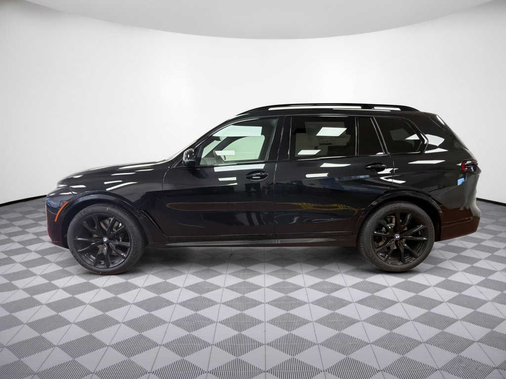 Used 2026 BMW X7 xDrive40i w/ M Sport Package AWD/4WD image 2