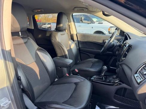 Used 2020 Jeep Compass Latitude image 12