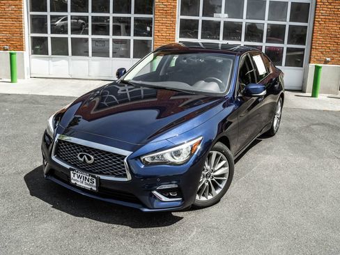 Used 2022 INFINITI Q50 Luxe AWD/4WD image 2