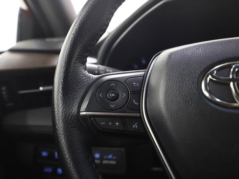 Used 2020 Toyota Avalon XLE image 24