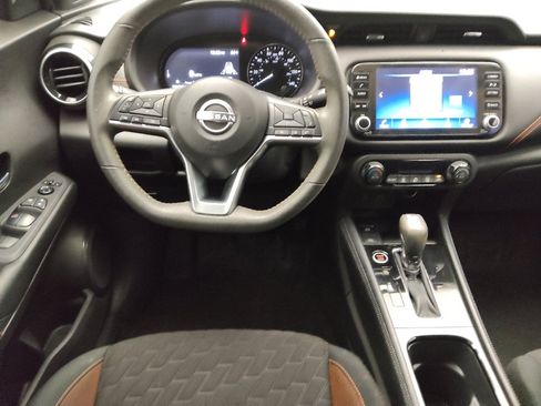 Used 2023 Nissan Kicks SR FWD image 22