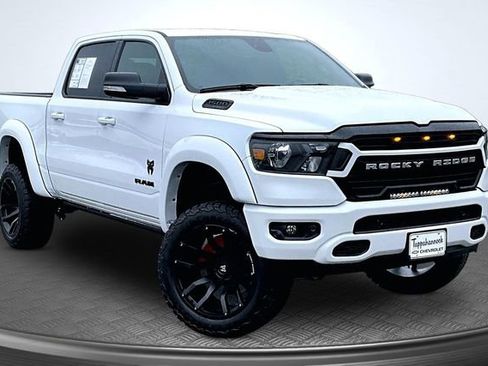 Used 2022 RAM 1500 Big Horn AWD/4WD image 3